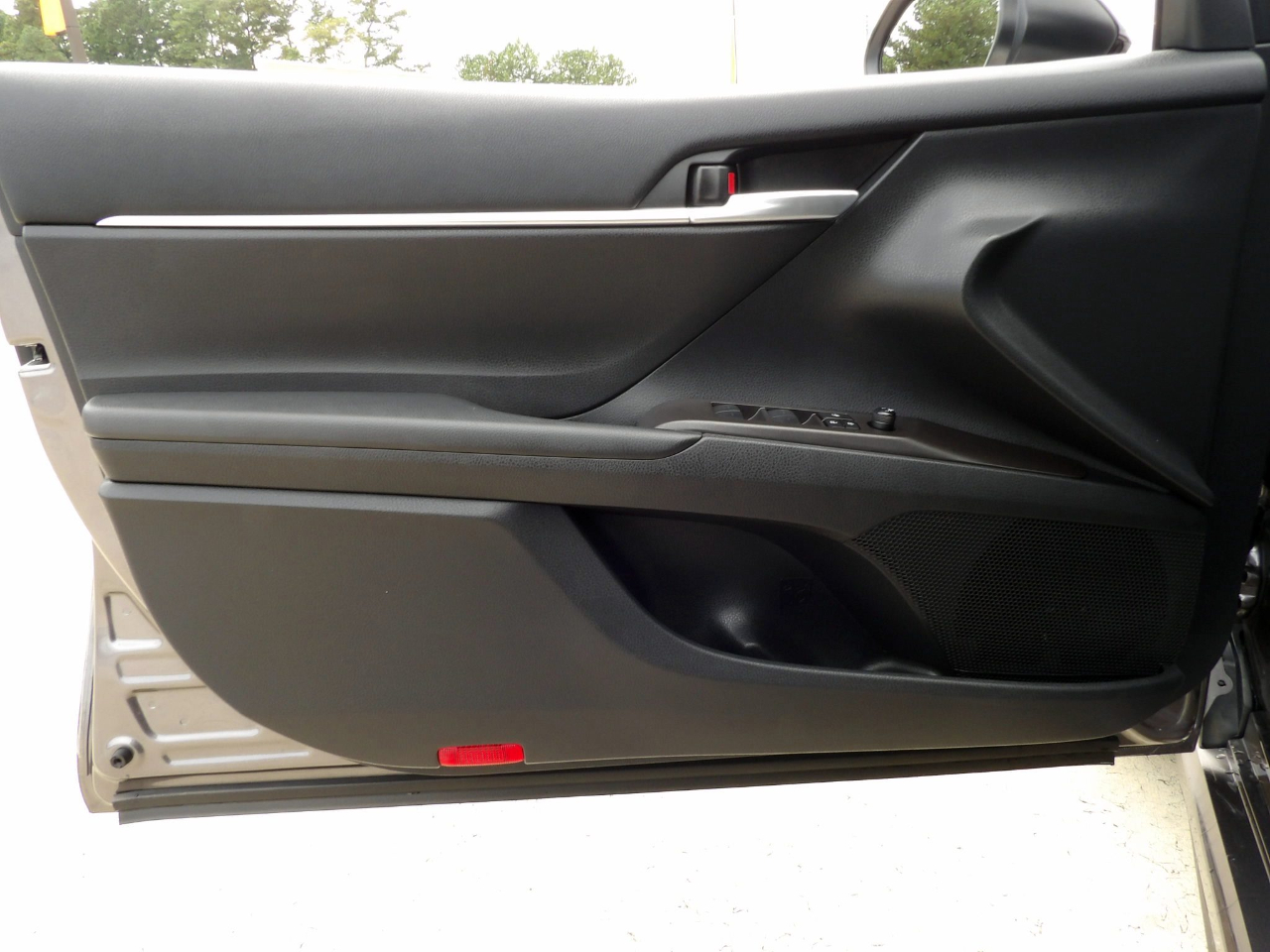 Toyota Camry SE 2023