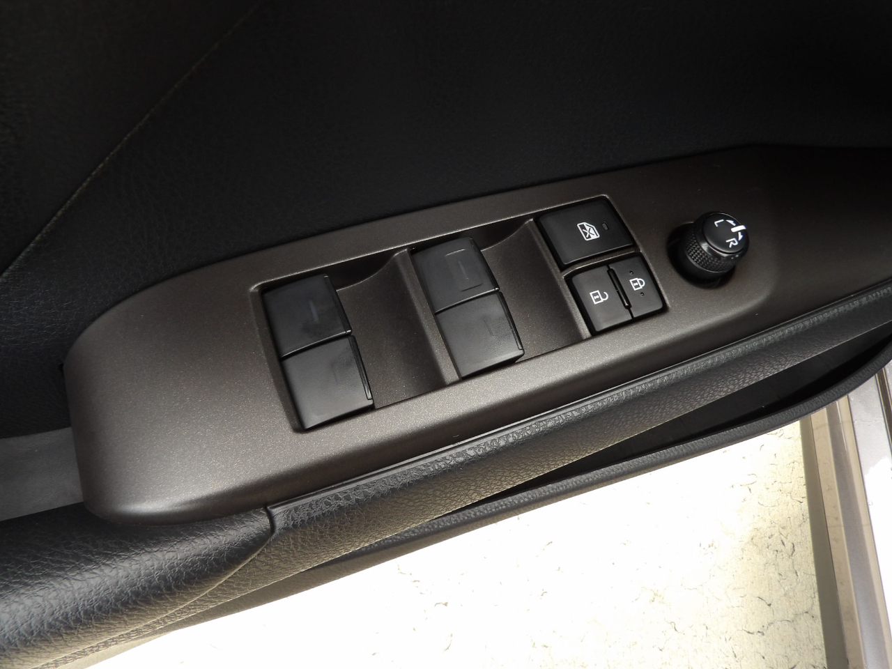 Toyota Camry SE 2023