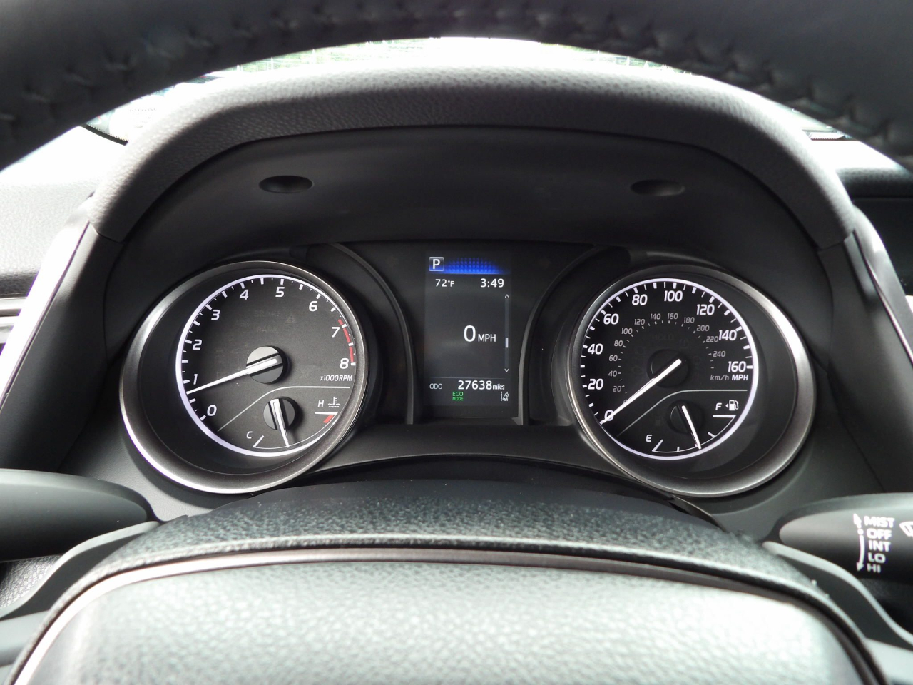 Toyota Camry SE 2023