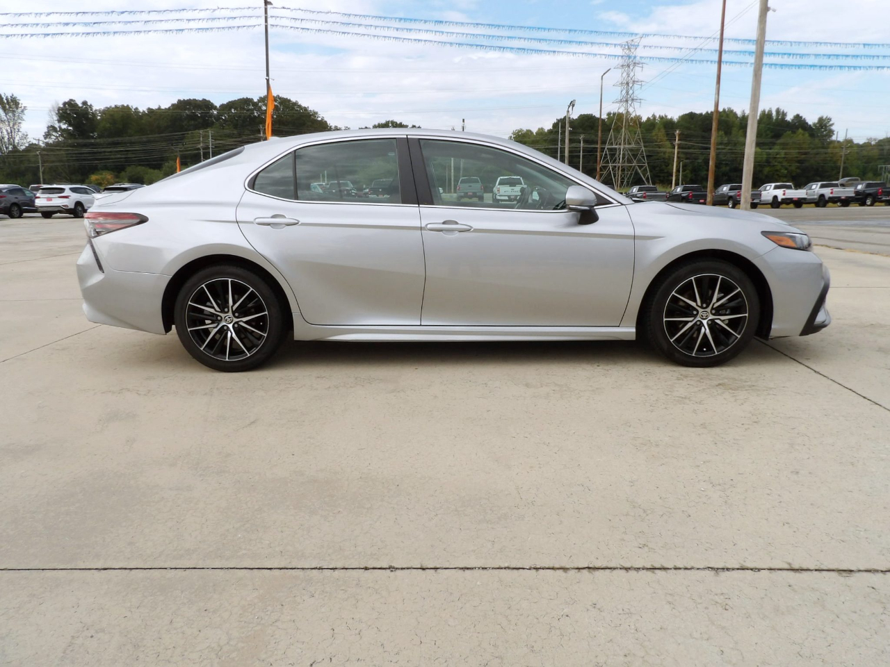 Toyota Camry SE 2024