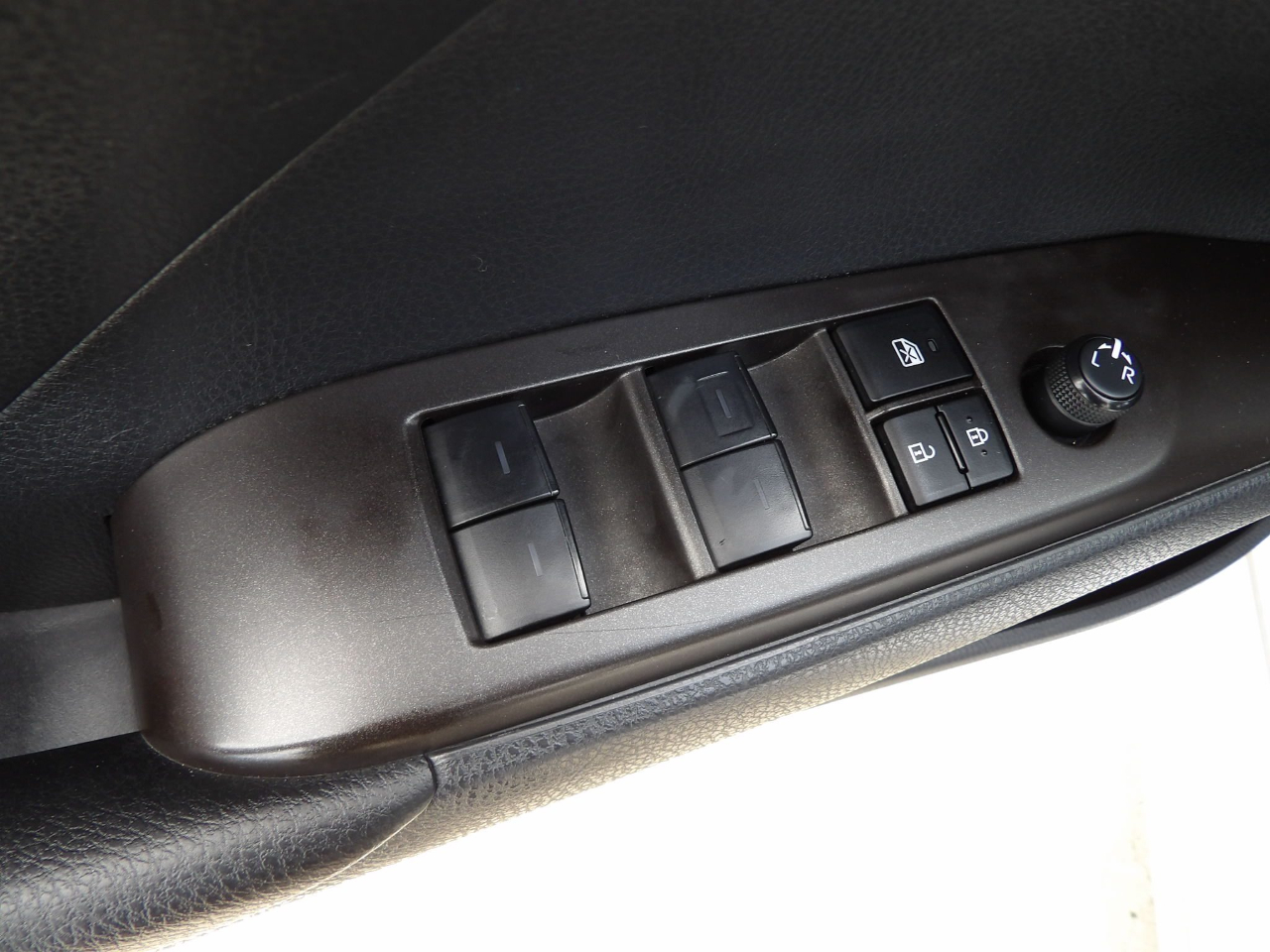 Toyota Camry SE 2024