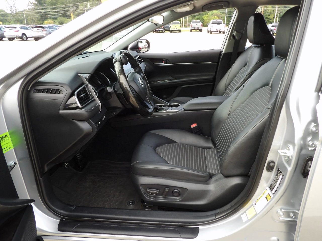 Toyota Camry SE 2024