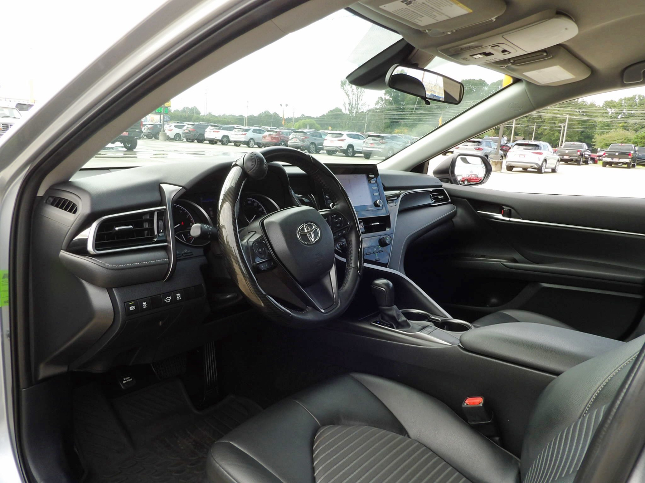 Toyota Camry SE 2024