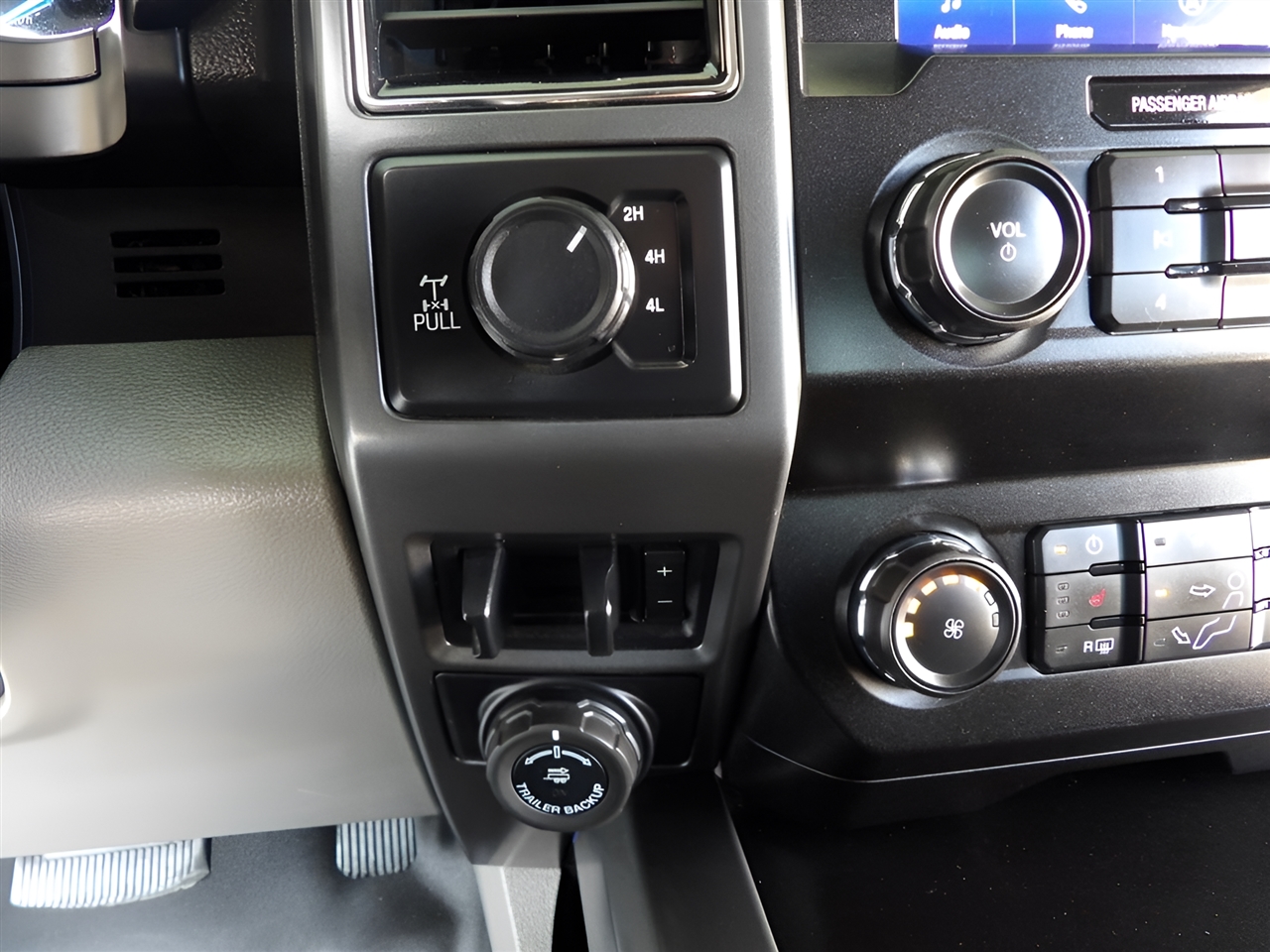 2020 Ford F-250 photo 30