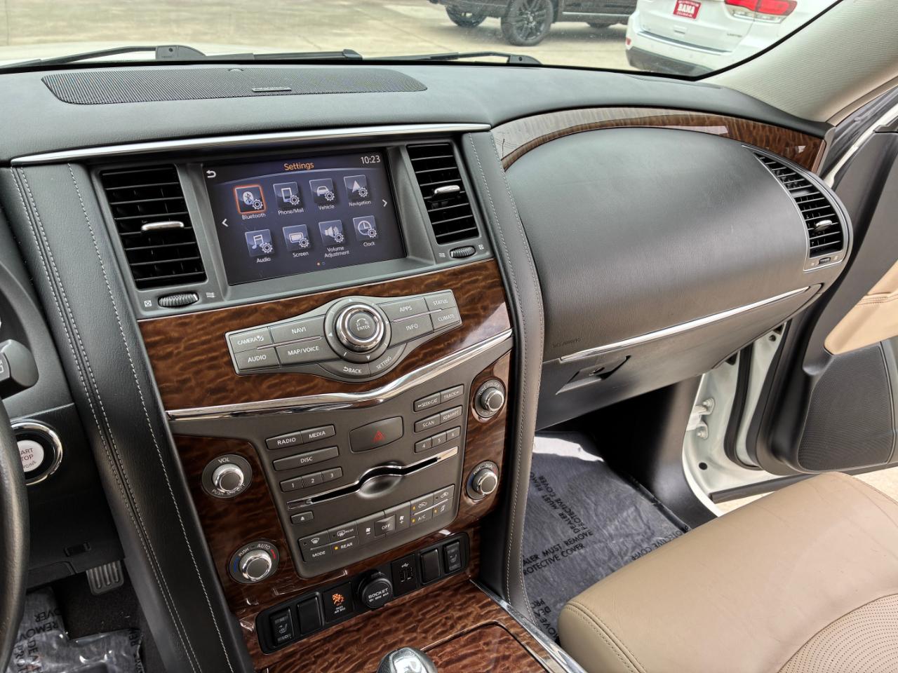 Nissan Armada  2019