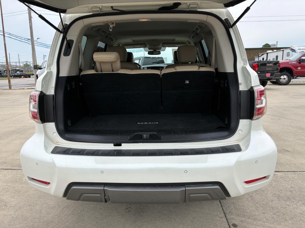Nissan Armada  2019