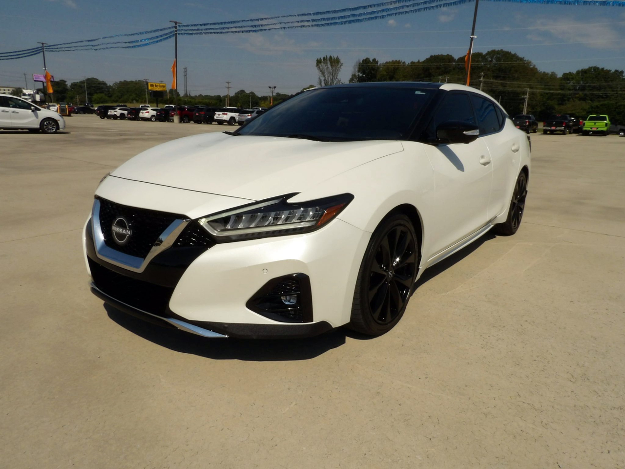 2023 Nissan Maxima SR