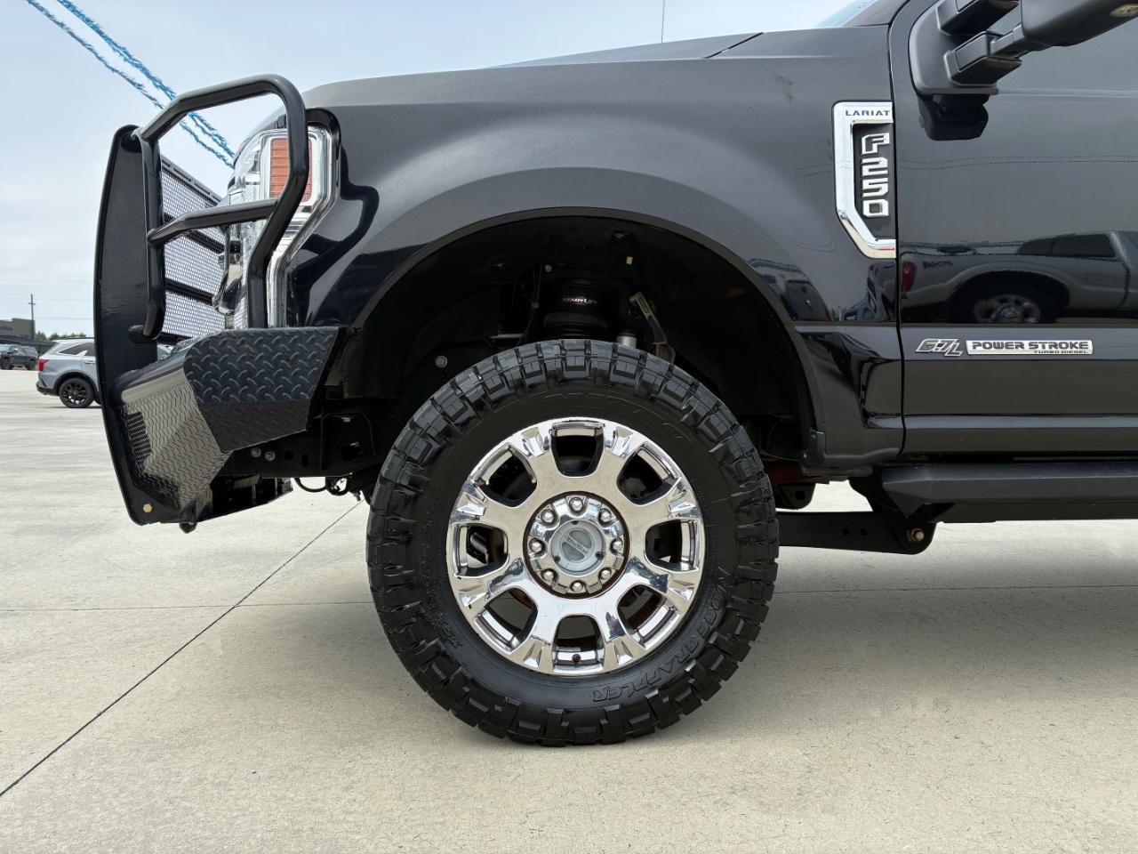 Ford F-250 SD Lariat 2020