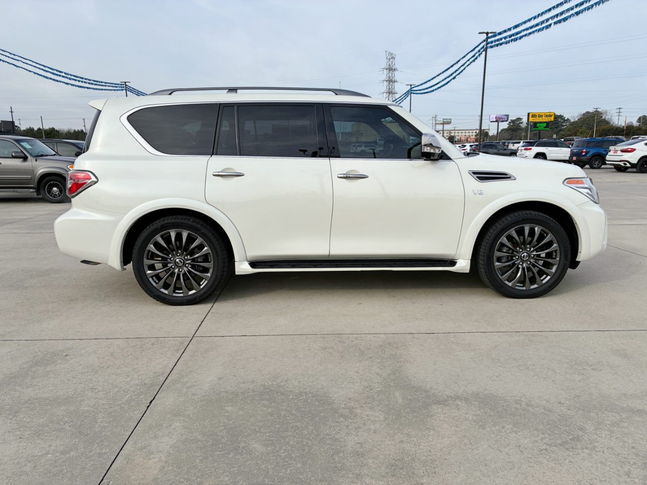 Nissan Armada  2020