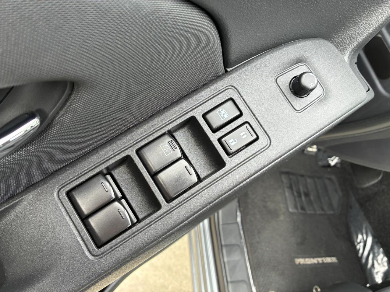 Nissan Frontier SV 2024