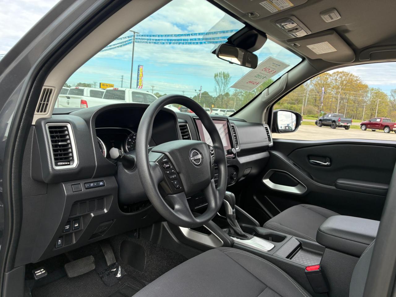 Nissan Frontier SV 2024