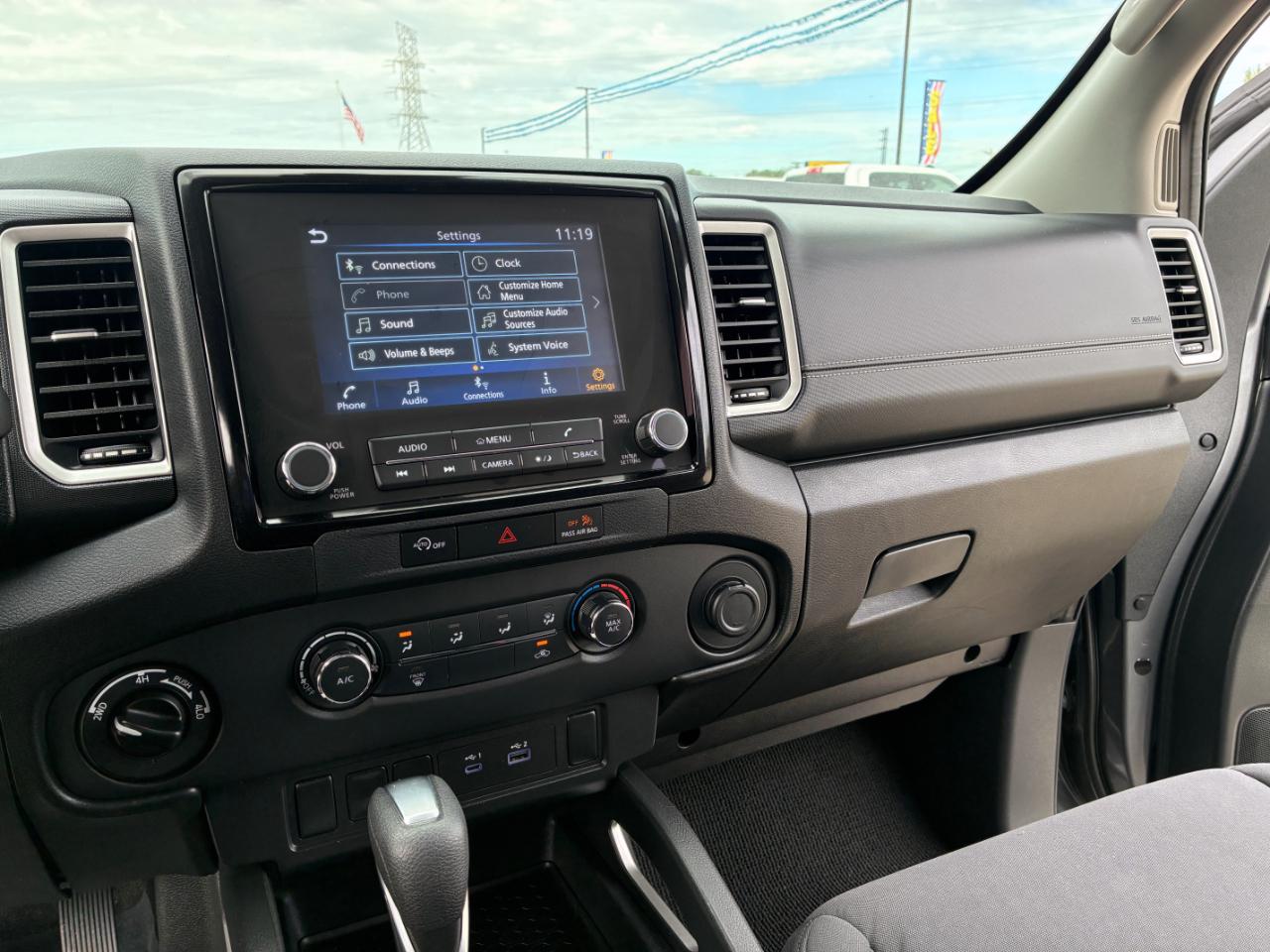 Nissan Frontier SV 2024