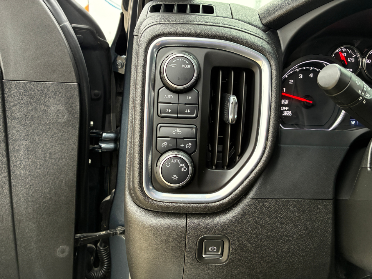 Chevrolet Silverado 1500  2021