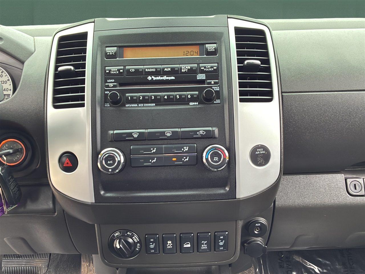 Nissan Frontier  2012