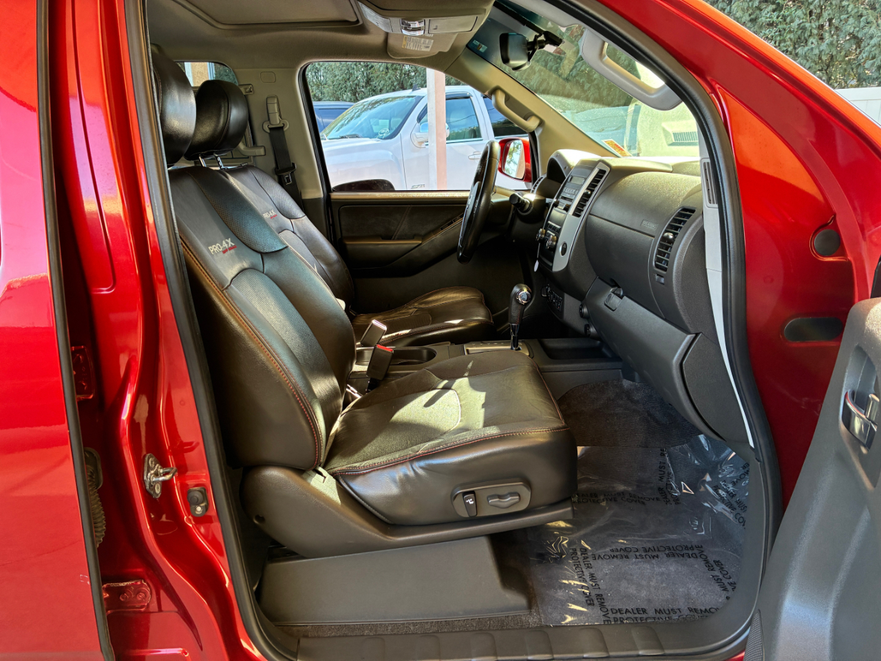 Nissan Frontier  2012