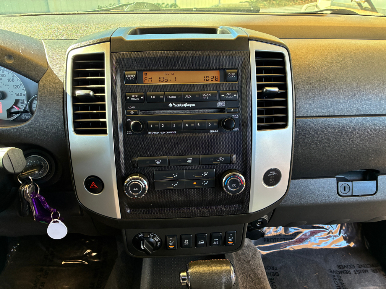 Nissan Frontier  2012