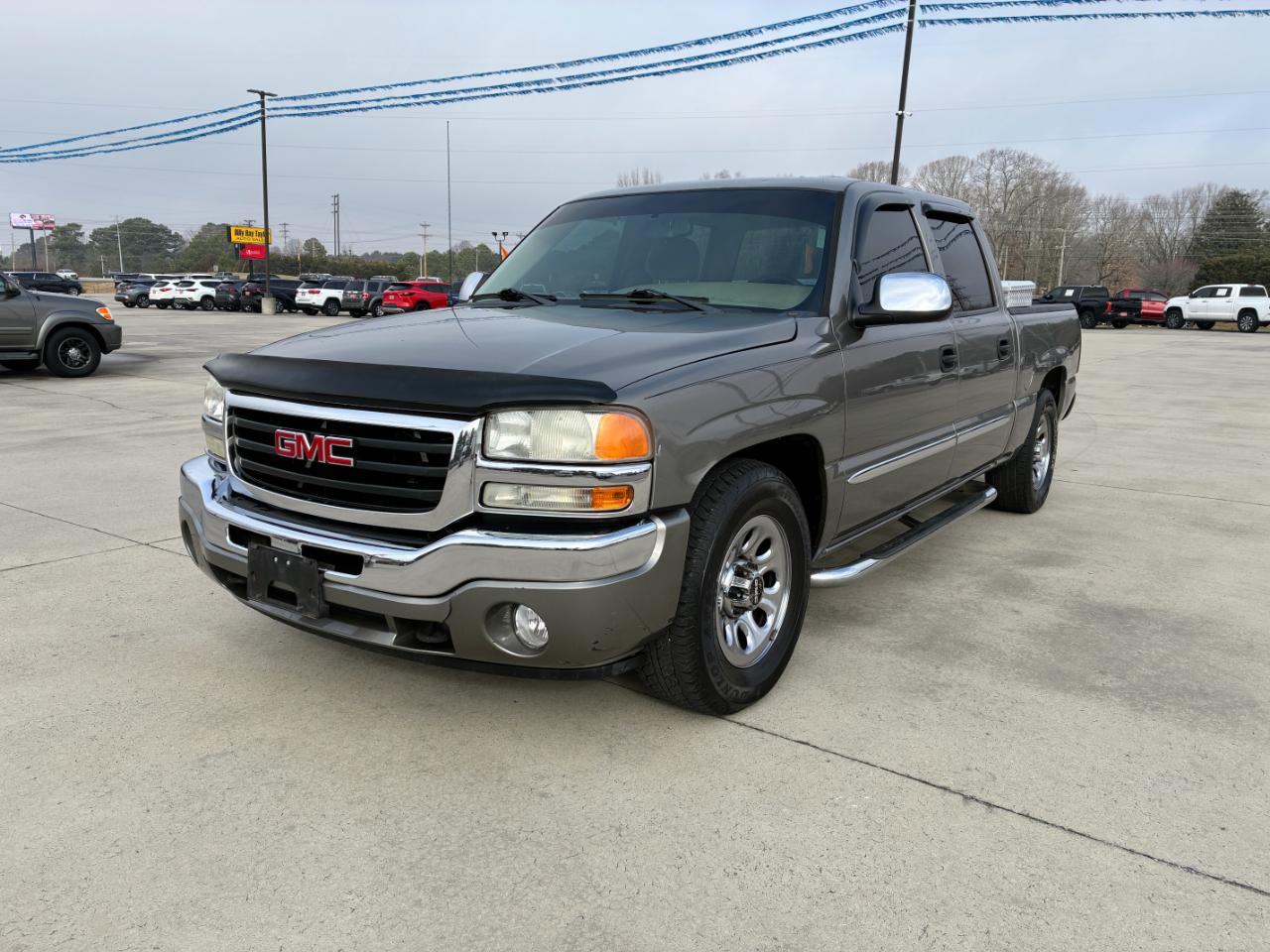 2006 GMC Sierra 1500 SL2 Crew Cab 5.8 ft. RWD