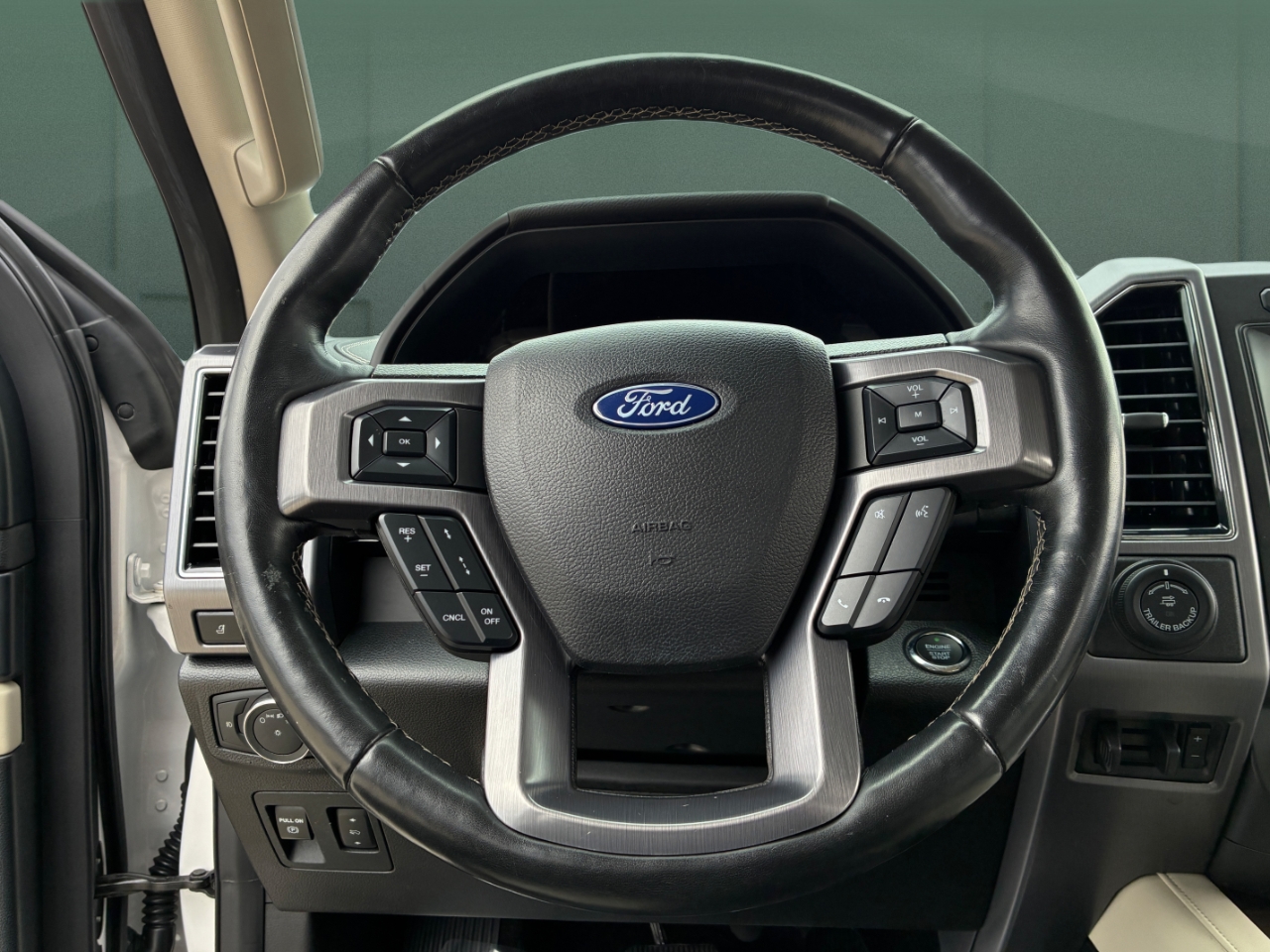 Ford Expedition  2019