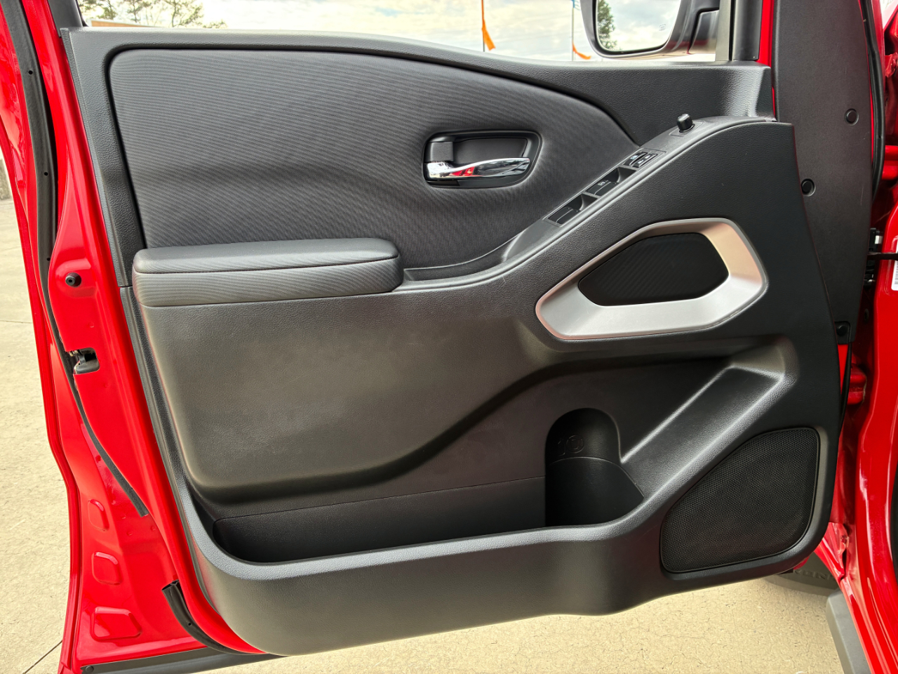 Nissan Frontier SV 2023