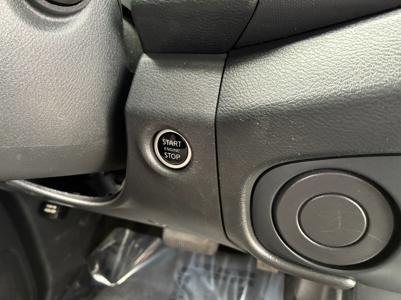 Nissan Frontier SV 2023