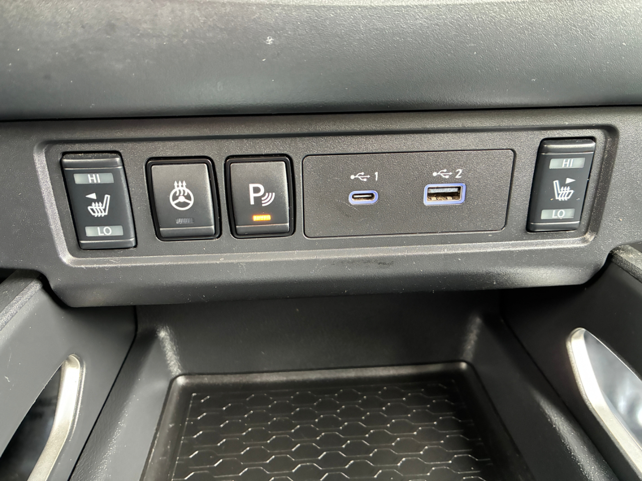 Nissan Frontier SV 2023