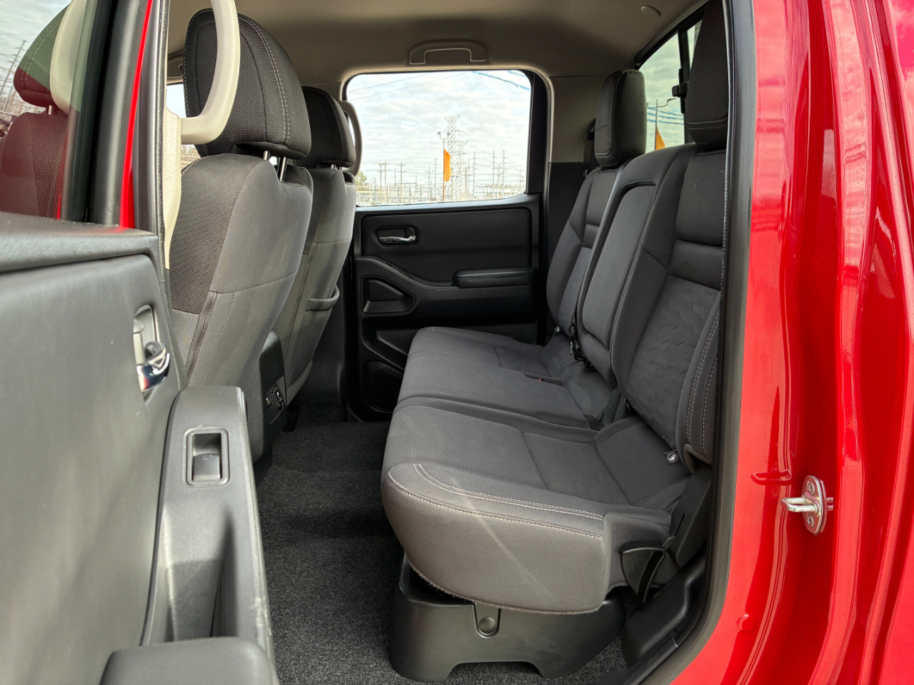 Nissan Frontier SV 2023