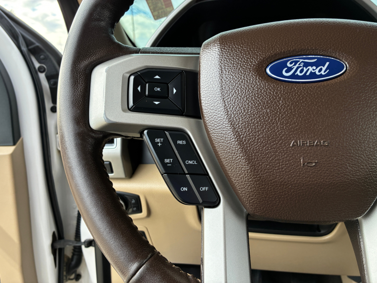 Ford F-150 Lariat 2019