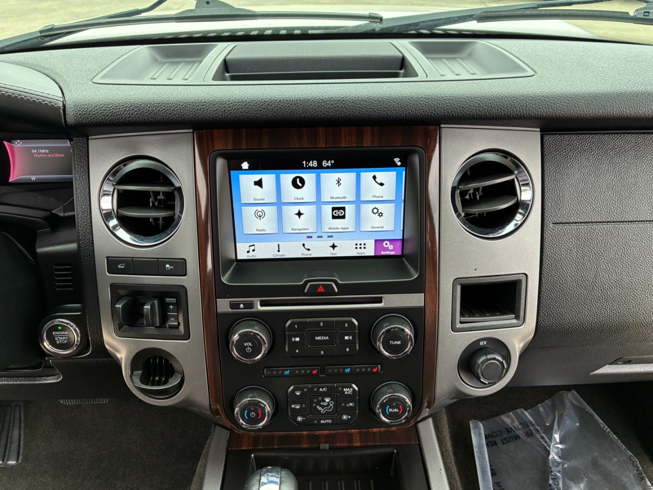 Ford Expedition  2017