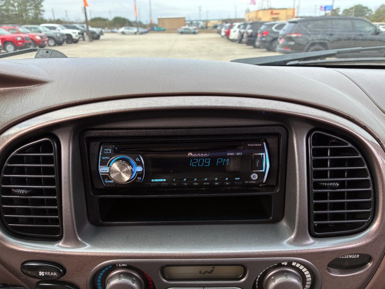 Toyota Sequoia  2003