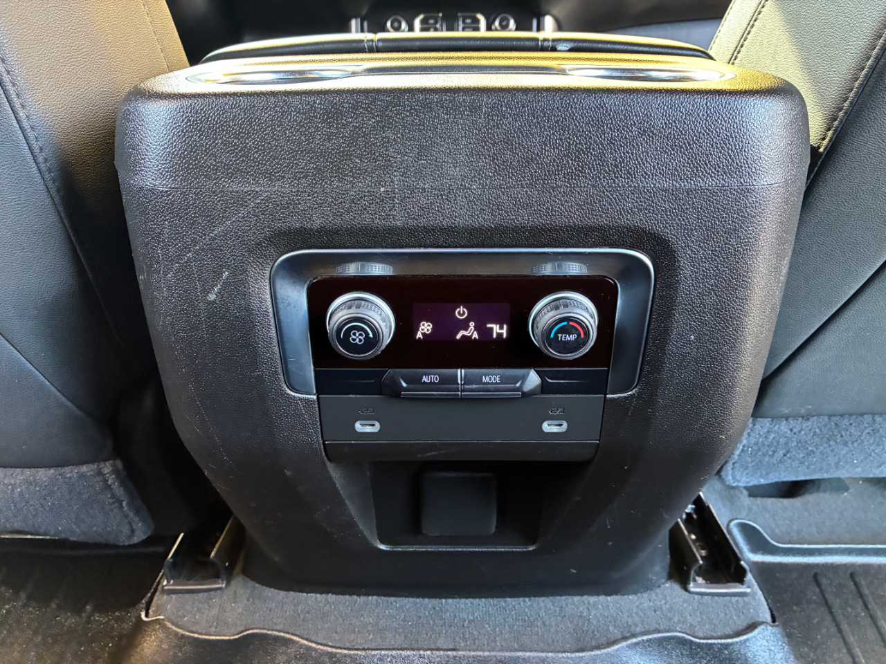 Chevrolet Tahoe  2021