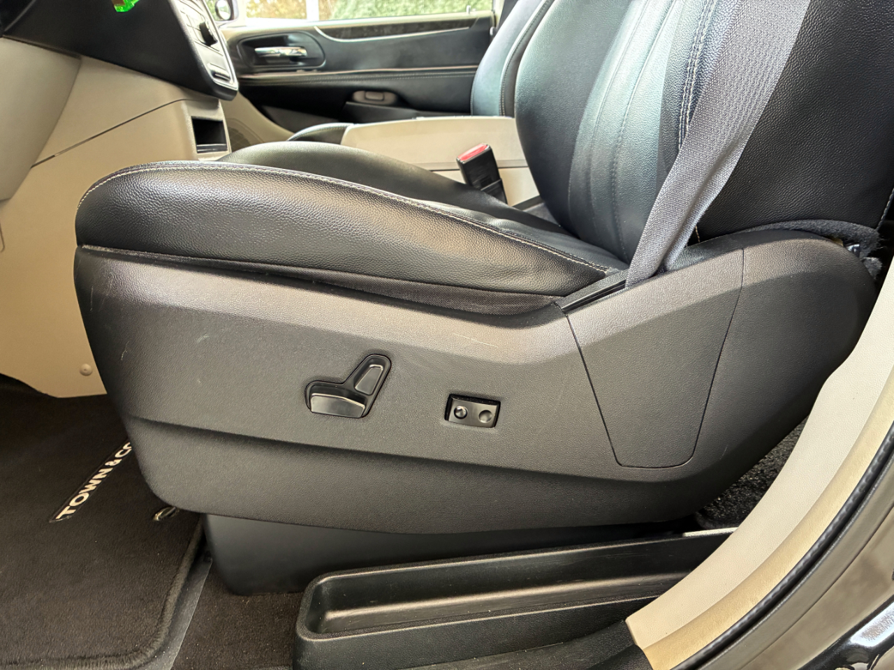 Chrysler Town & Country  2016