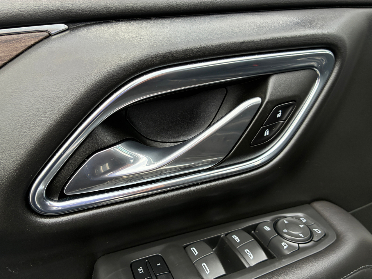 Chevrolet Suburban 1500 LT 2023