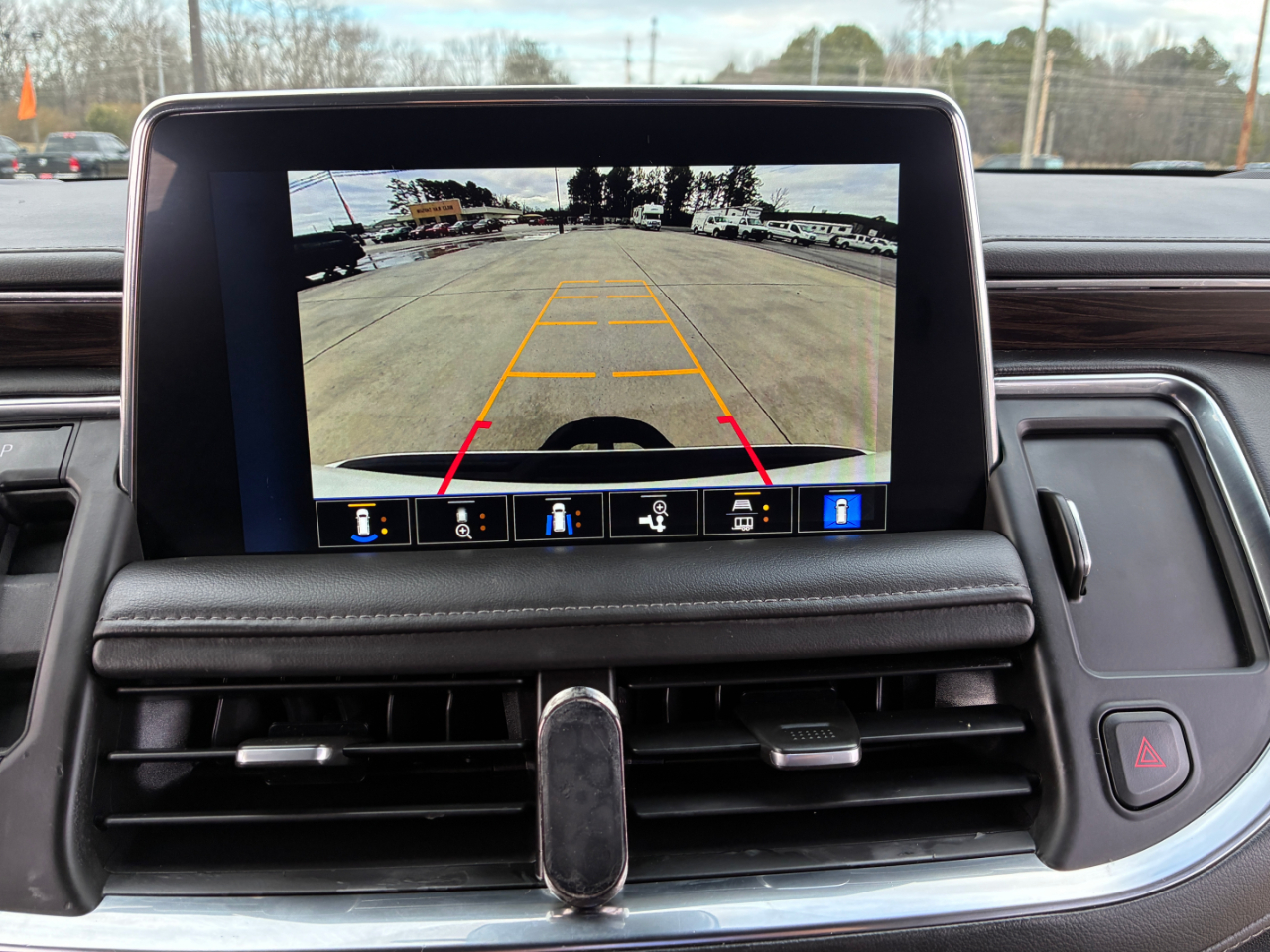 Chevrolet Suburban 1500 LT 2023