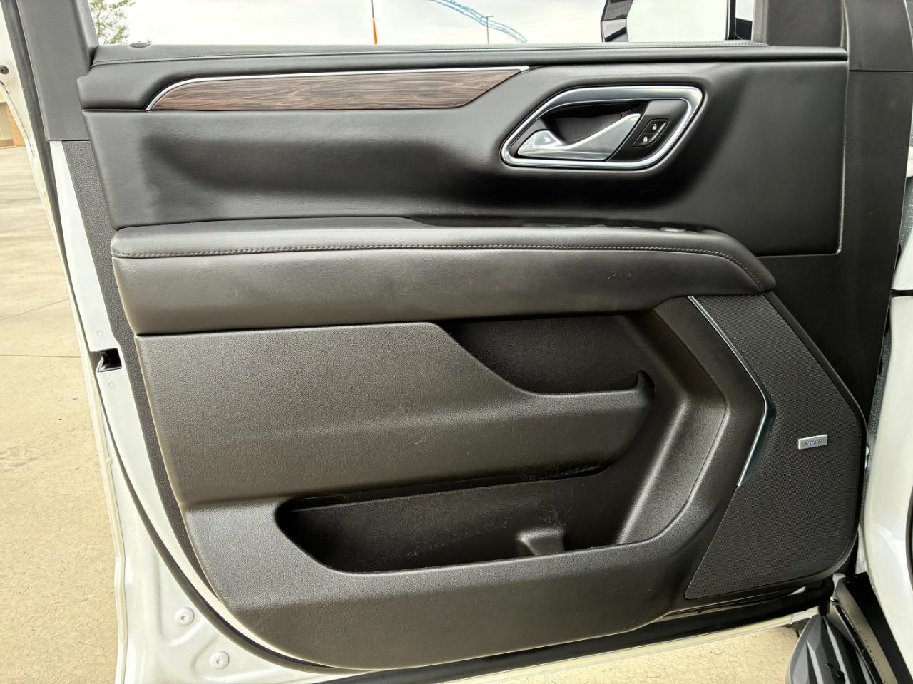 Chevrolet Suburban  2023