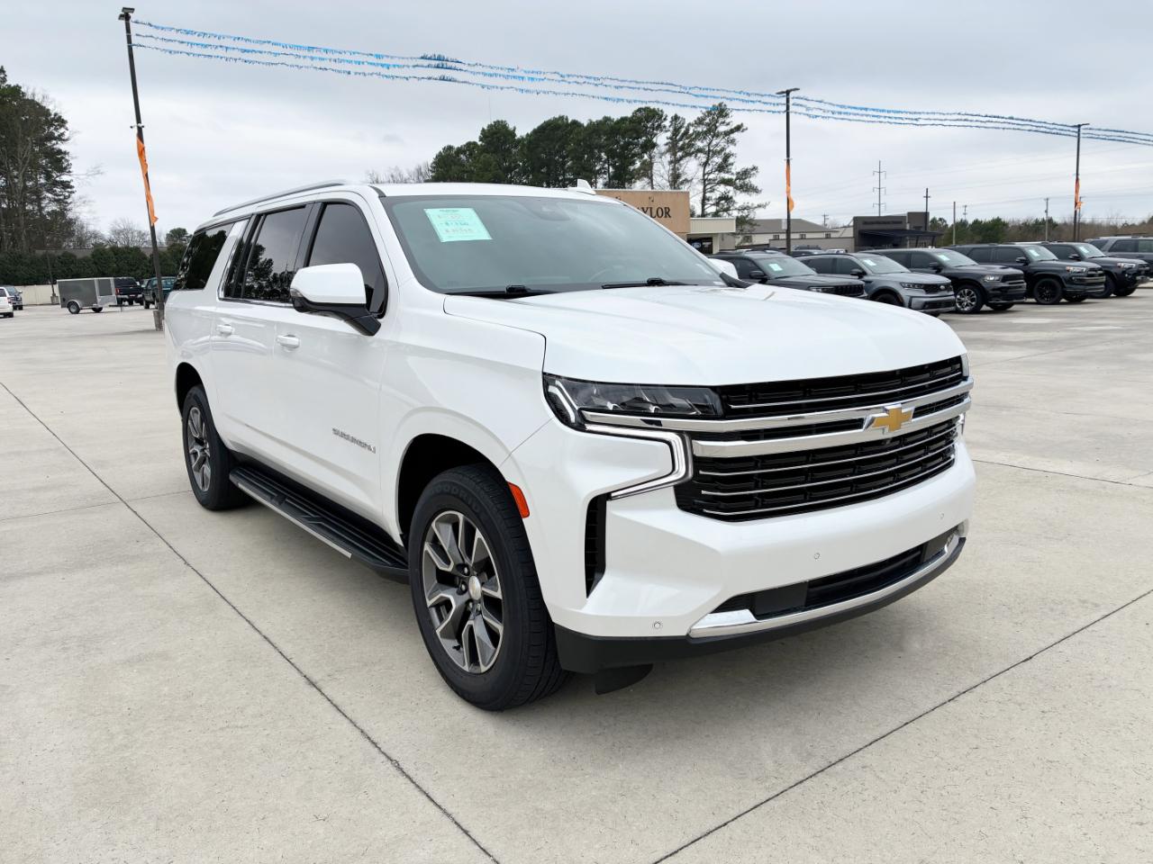 Chevrolet Suburban  2023