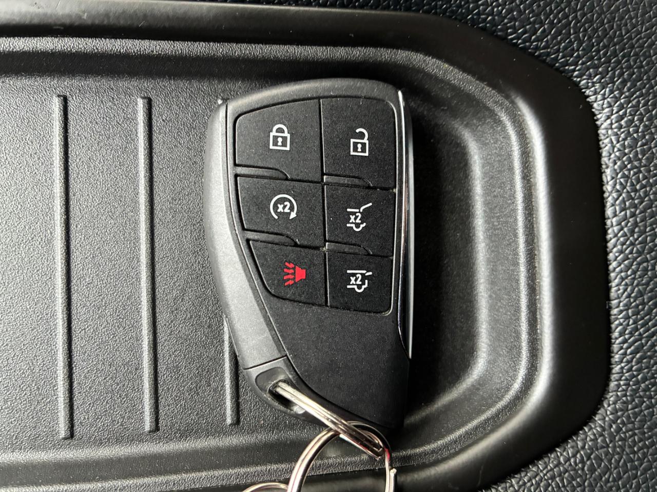 Chevrolet Suburban  2023