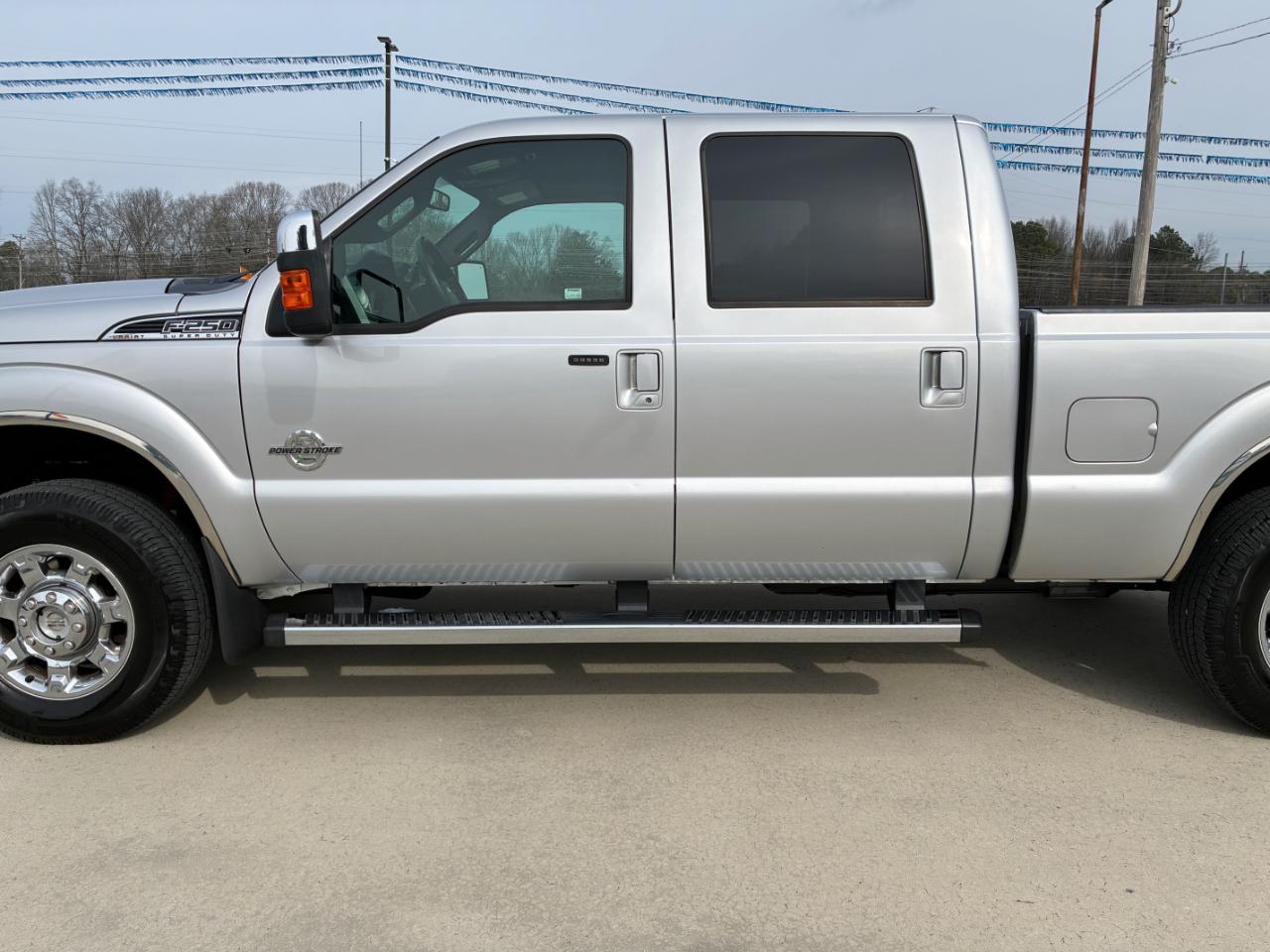 Ford F-250 SD Lariat 2015