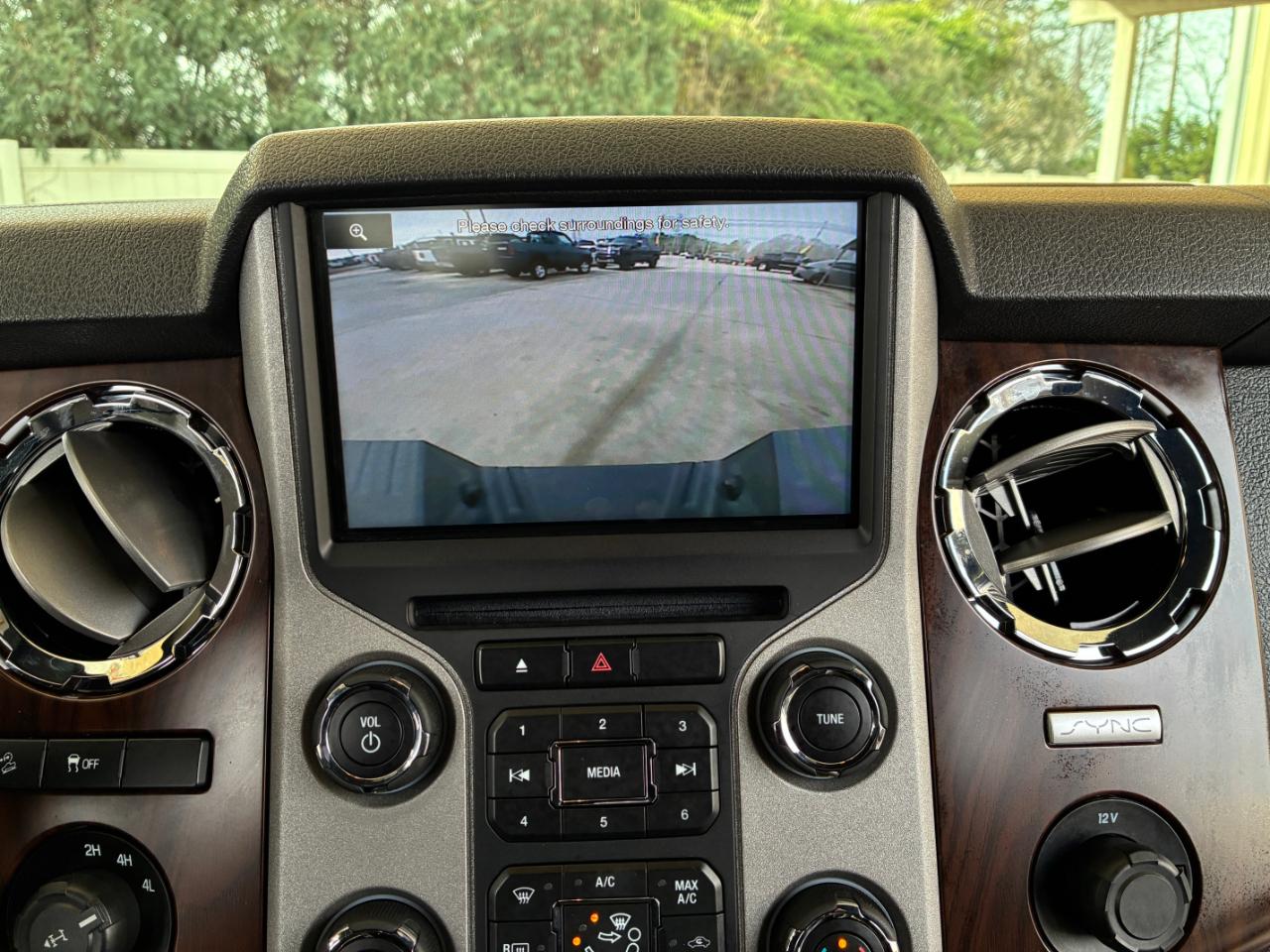 Ford F-250 SD Lariat 2015