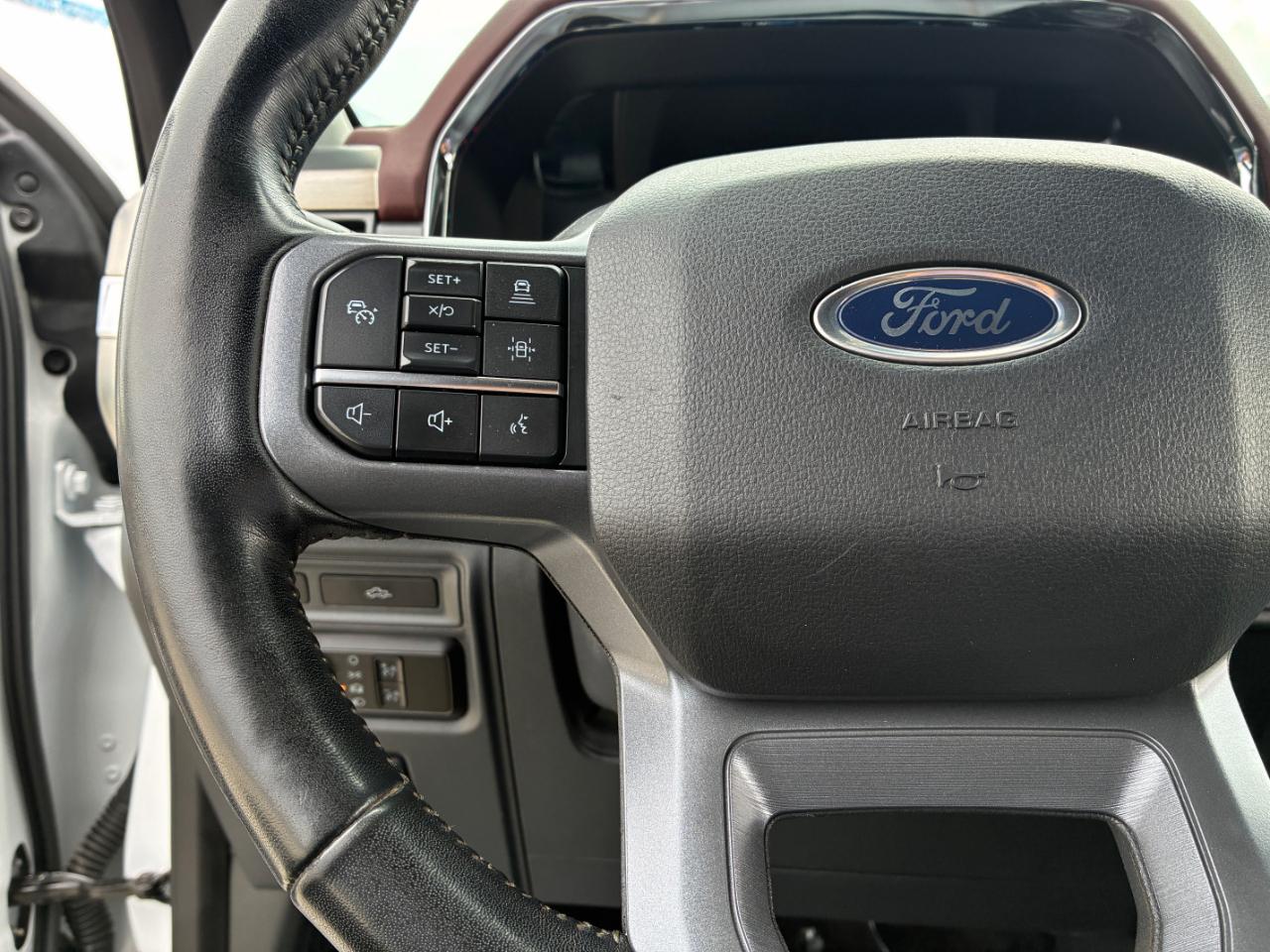 Ford F-150 Lariat 2023