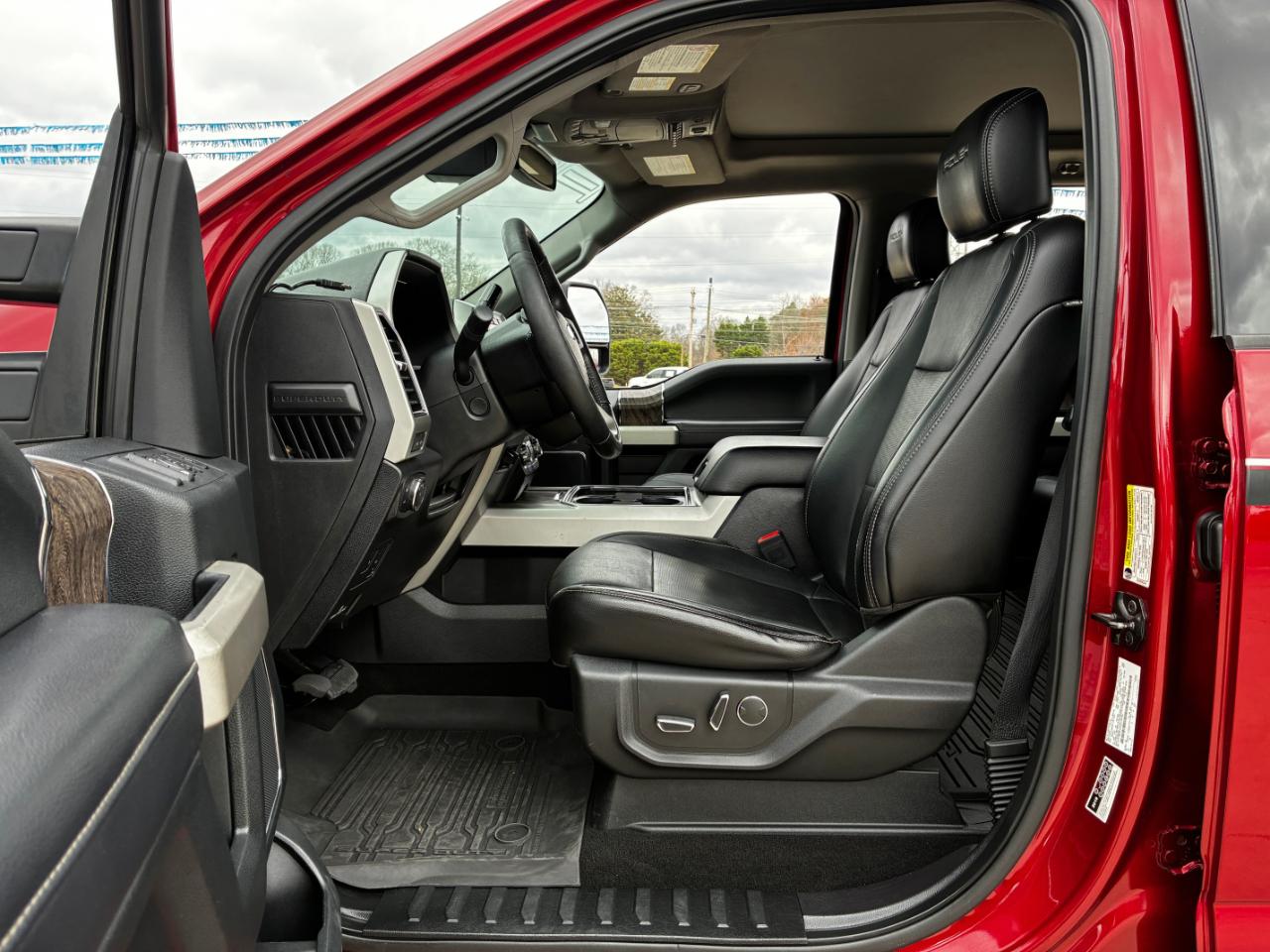 Ford F-250 SD Lariat 2019