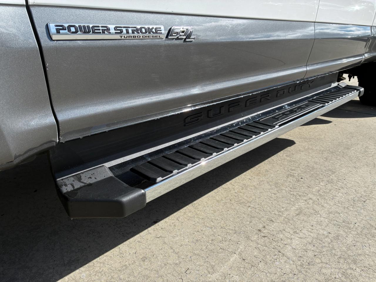 Ford F-350 SD Lariat 2022