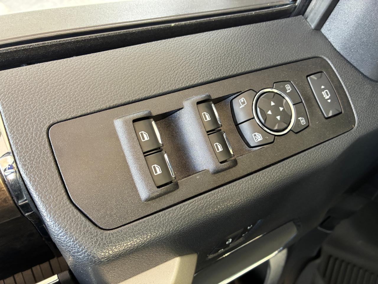 Ford F-350 SD Lariat 2022