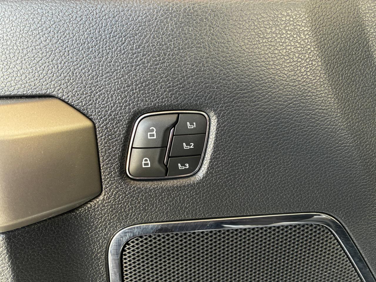 Ford F-350 SD Lariat 2022