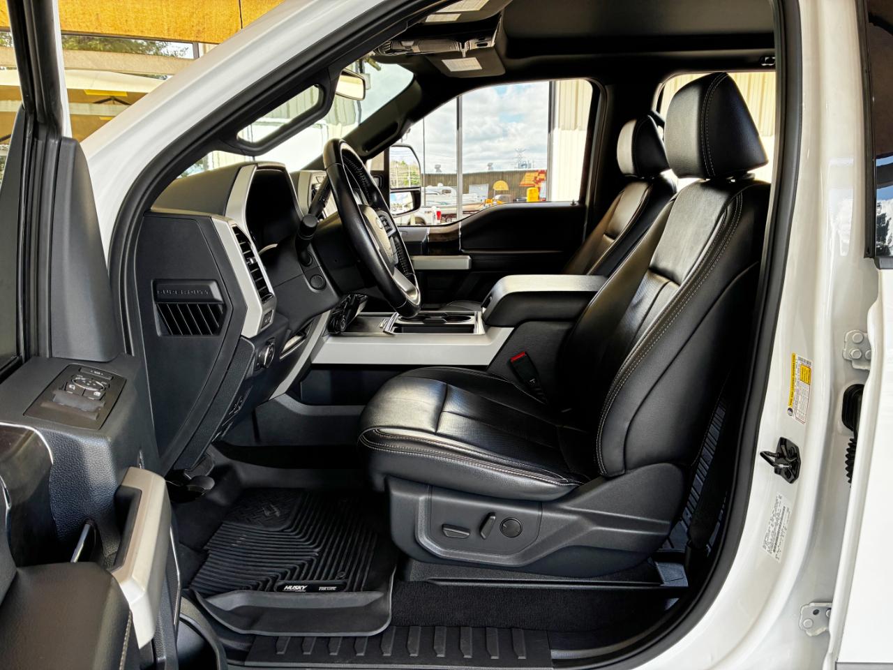 Ford F-350 SD Lariat 2022