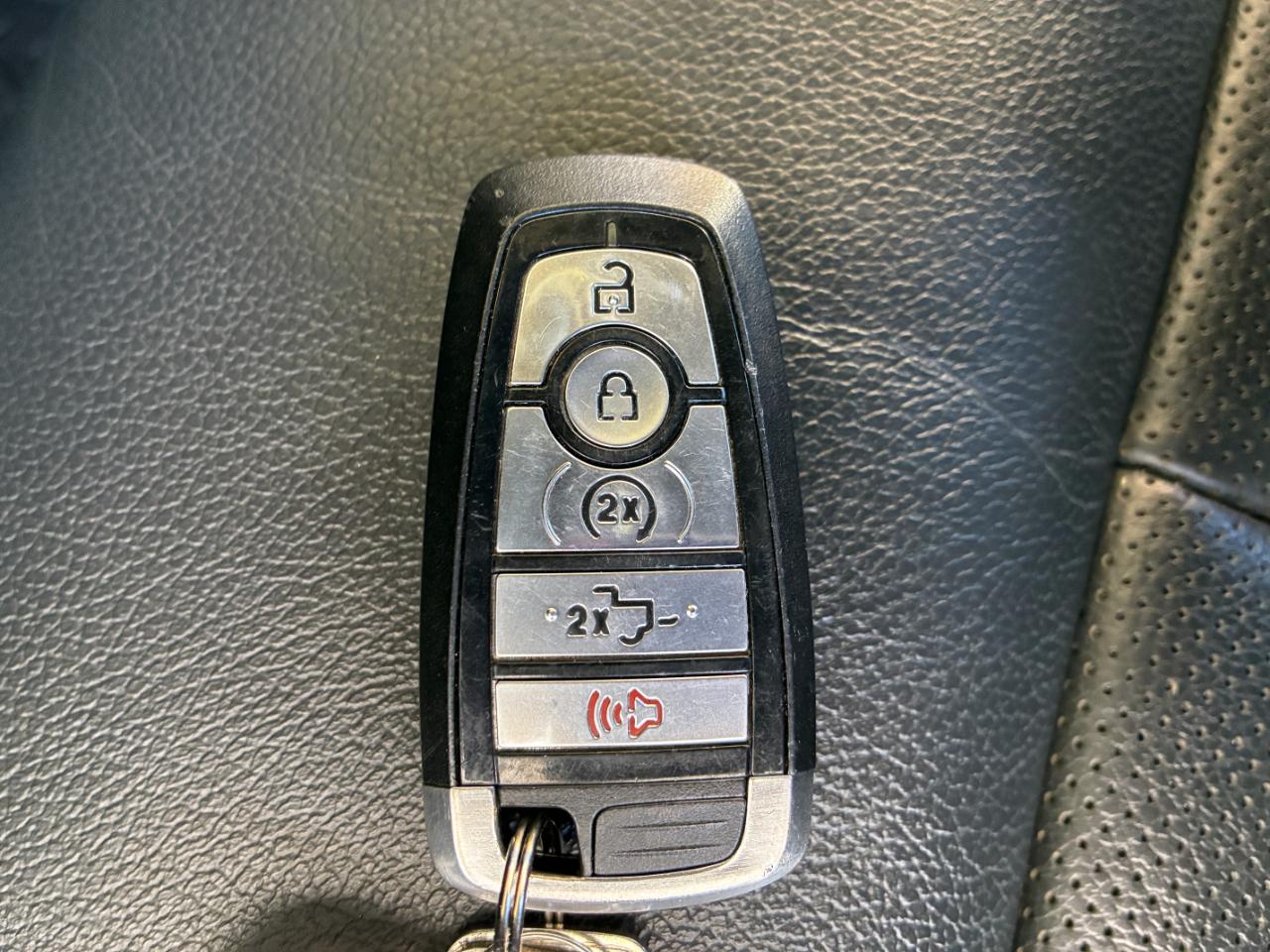 Ford F-350 SD Lariat 2022