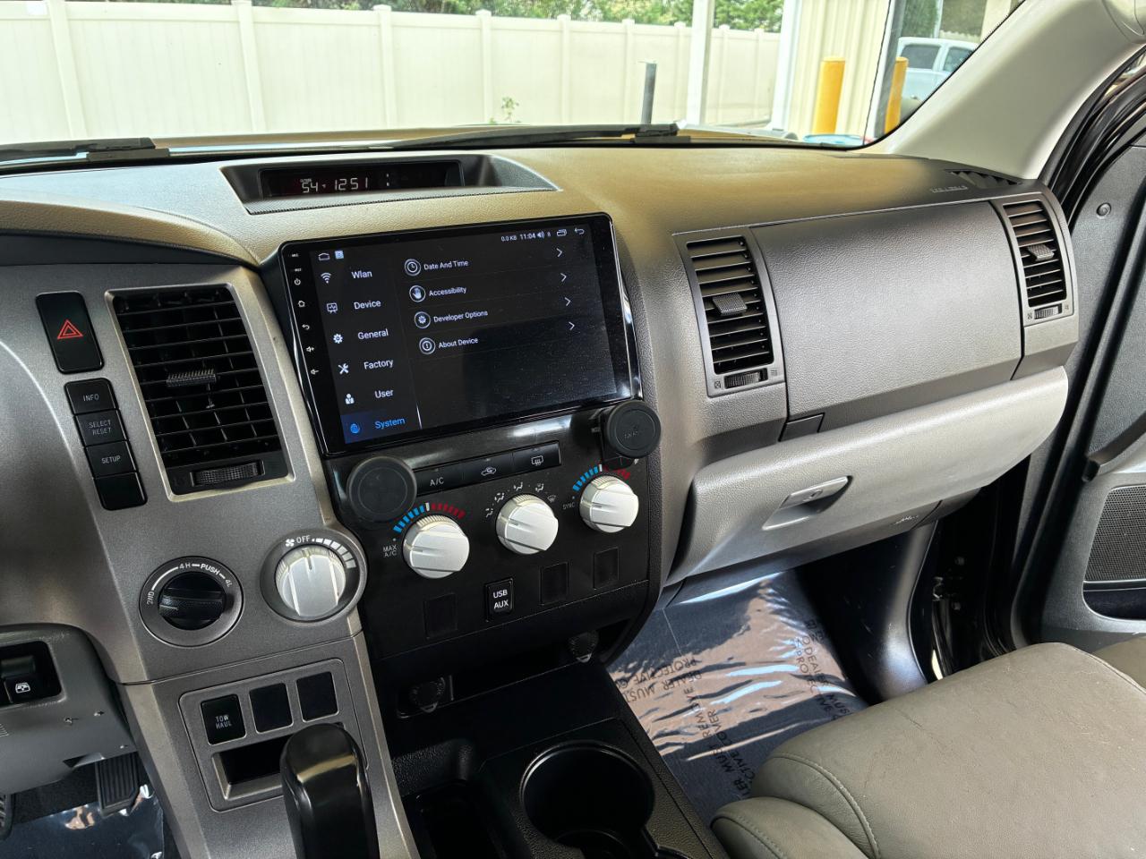 Toyota Tundra  2012