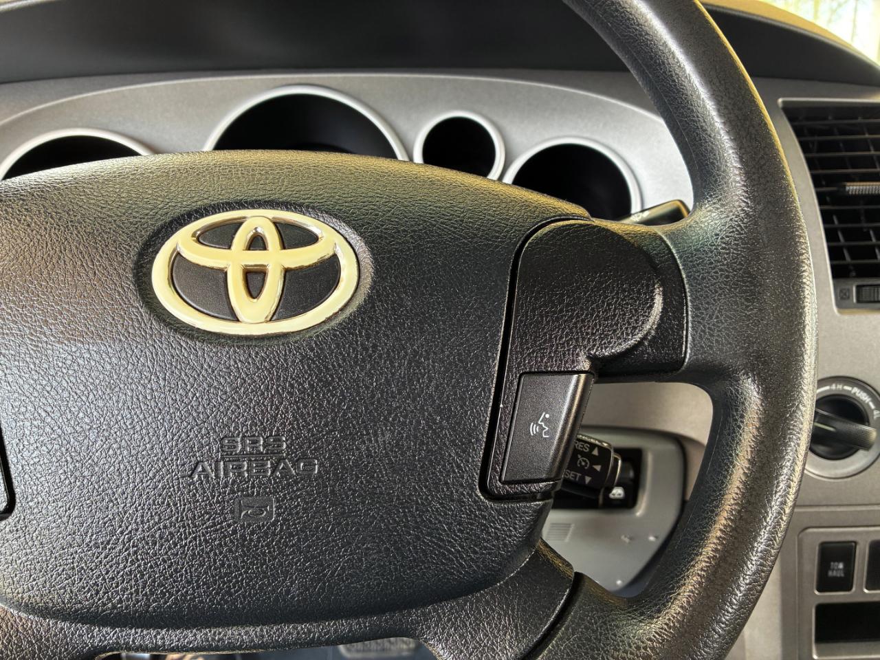 Toyota Tundra  2012