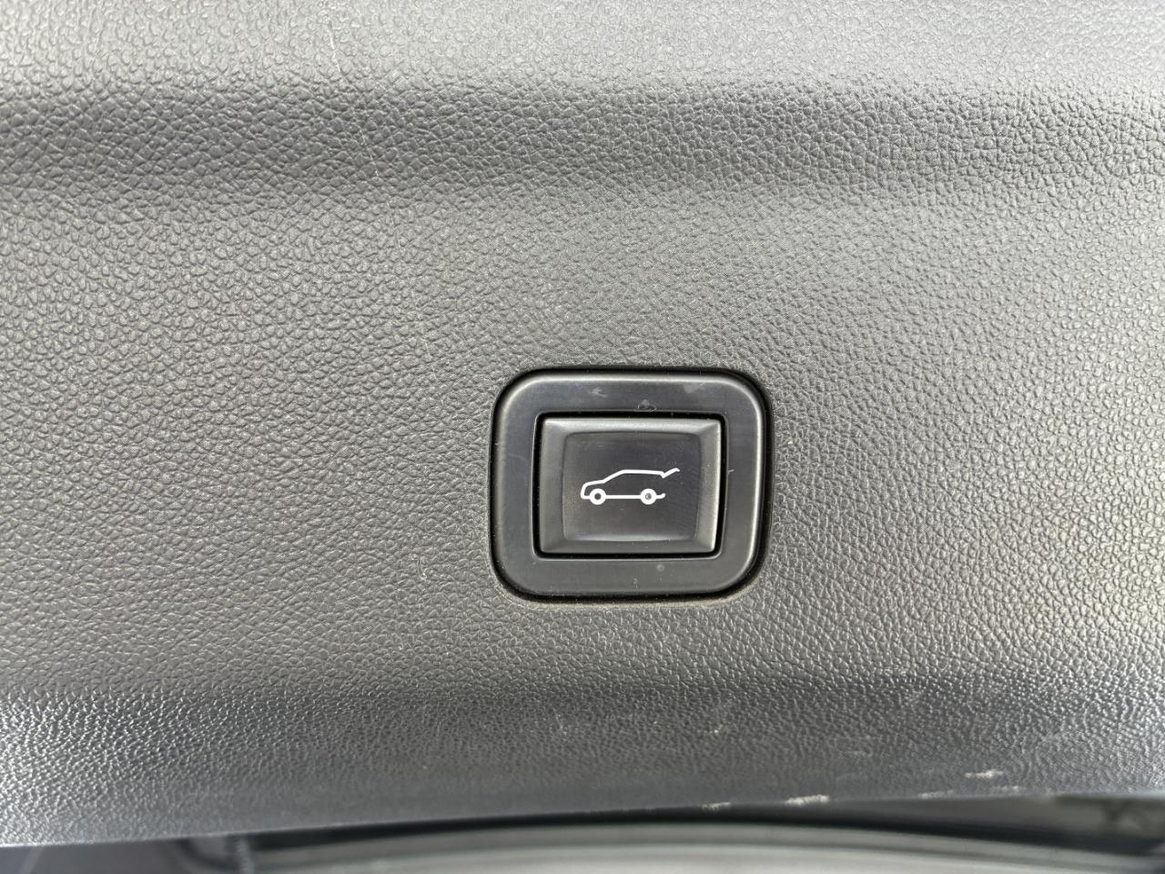 Chevrolet Tahoe  2021