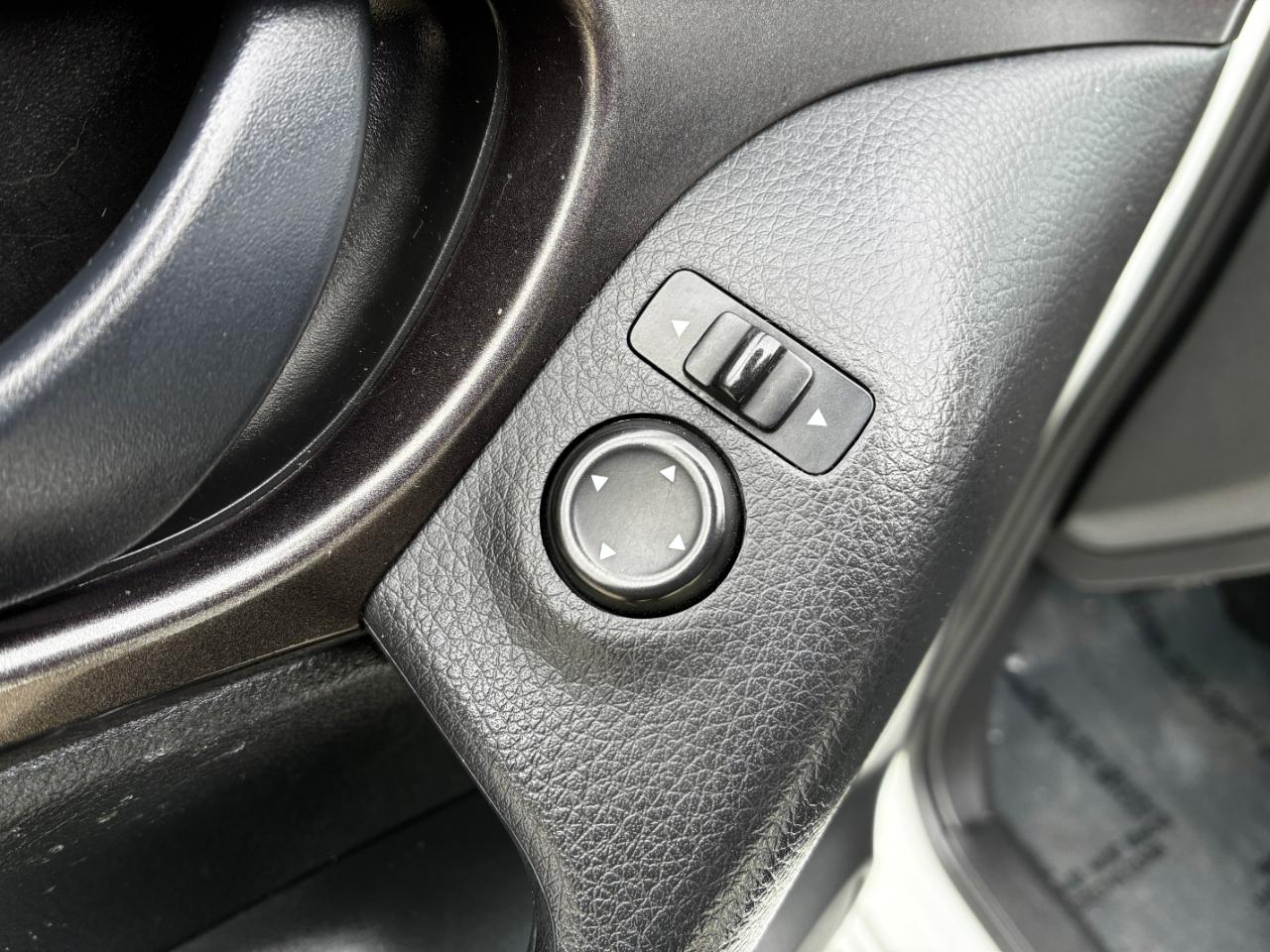 Nissan Rogue Sport S 2019