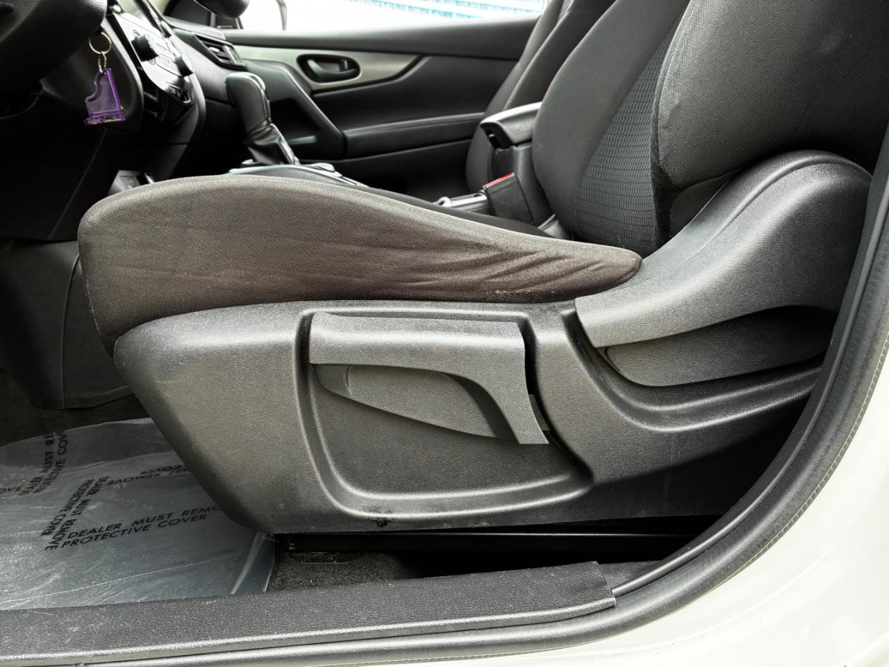 Nissan Rogue Sport S 2019